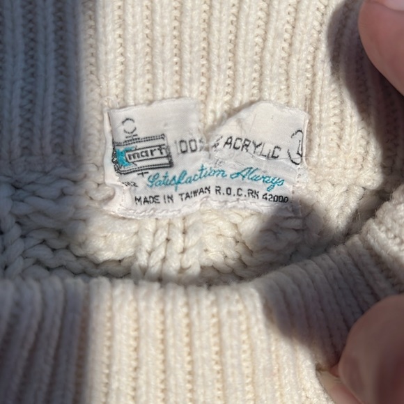 Vintage Kmart cable knit sweater, large - Picture 3 of 3